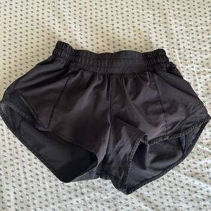 LULULEMON HOTTY HOT SHORTS